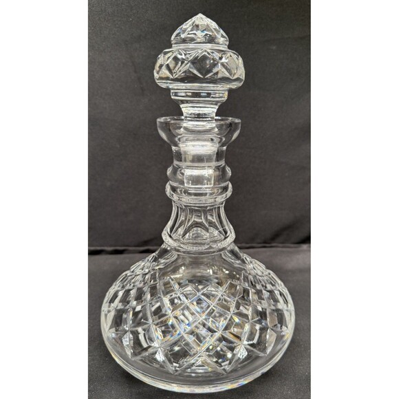 Vintage Waterford Crystal clear liquor decanter w/ stopper diamond pattern 10.5”